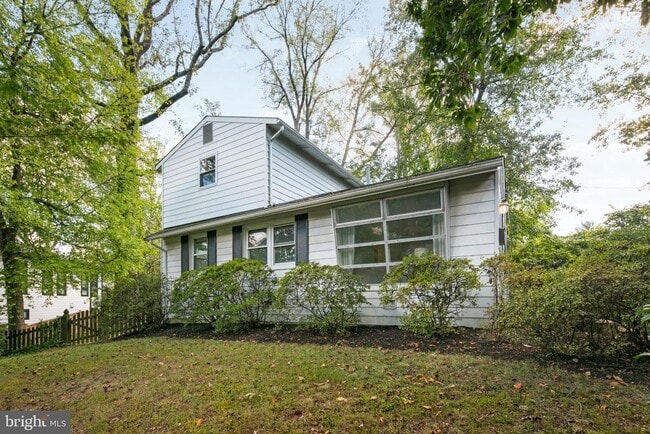 Photo - 6381 Lakewood Dr