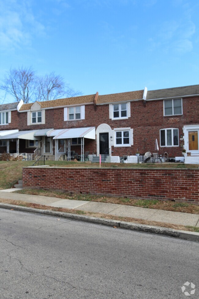 Building Photo - 906 Poplar Ave Rental