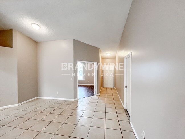 Photo - 8055 International Village Dr