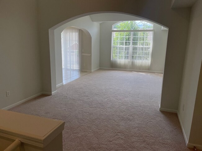Photo - Shelby Twp 2-Bedroom,2-Bath, attached garage with balcony. Updated Kitchen!
