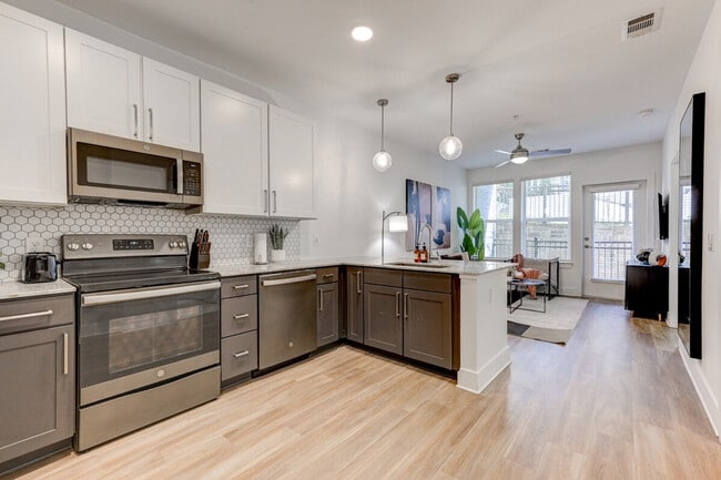 Photo - 308 Gibson St SE Unit ID1376620P