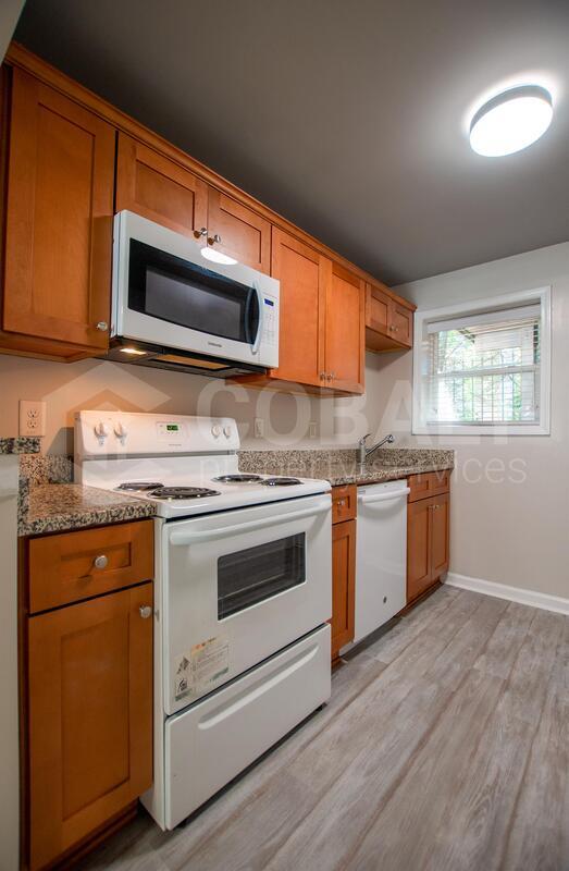 Photo - 271 Glen Iris Dr NE