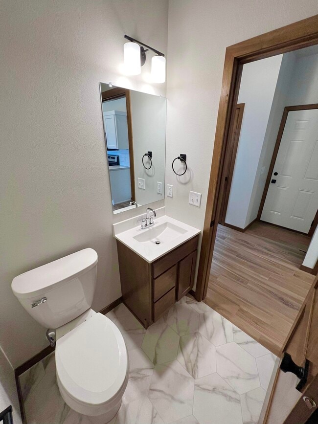 Photo - 5104 S Dubuque Ave