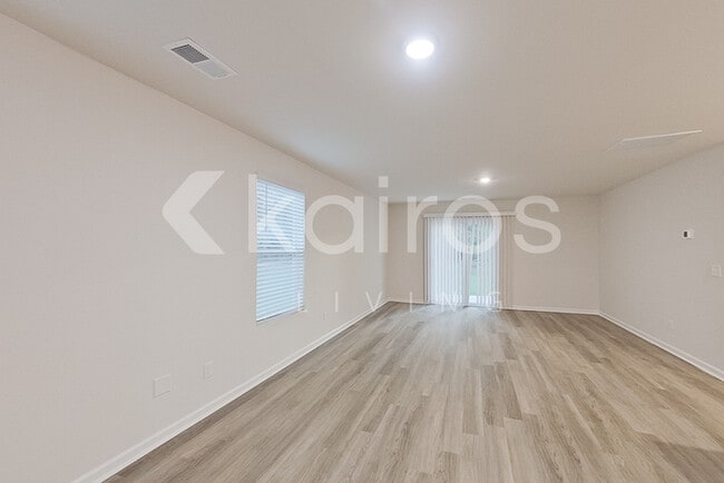Photo - 129 Inez Ave