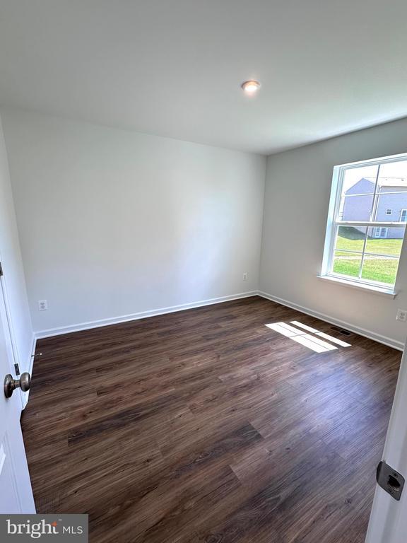 Photo - 151 Capulet Ct