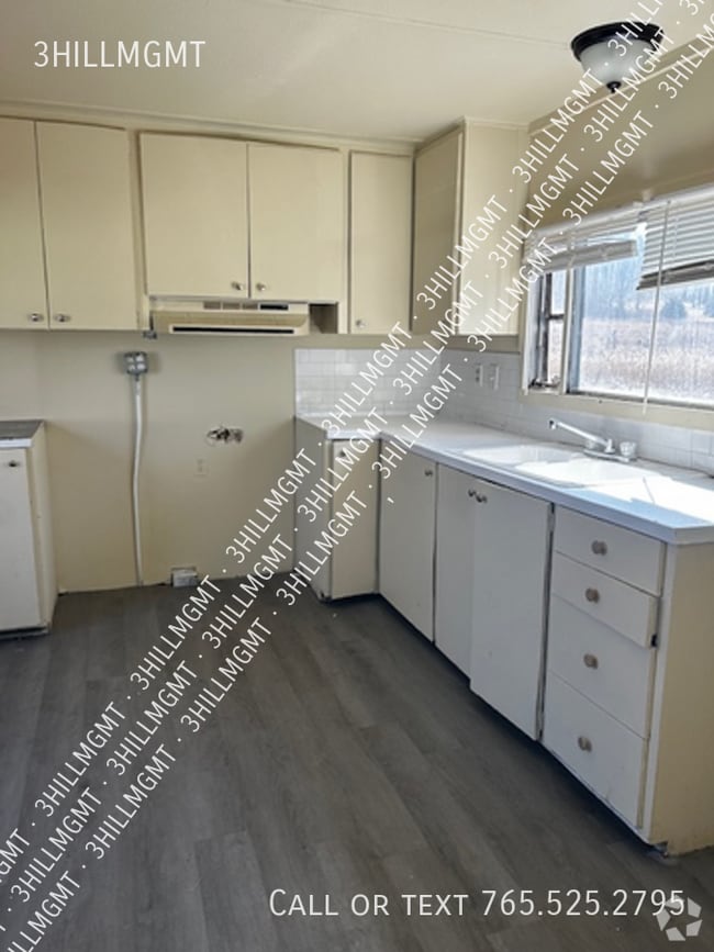 Building Photo - 1216 S Bloomington St Unit 29 Rental