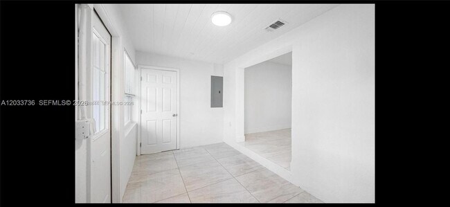 Photo - 529 NW 42nd St