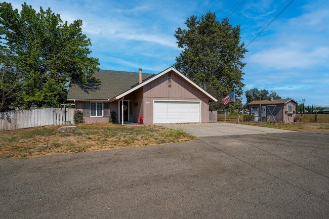 Building Photo - 1465 Barnett Rd Rental