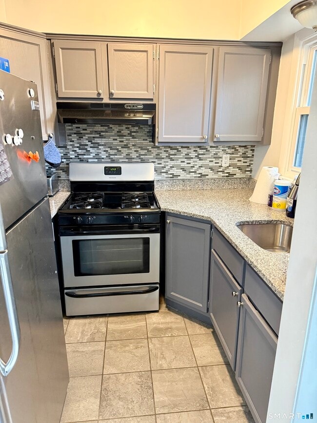 Photo - 527 Hilliard St Unit A