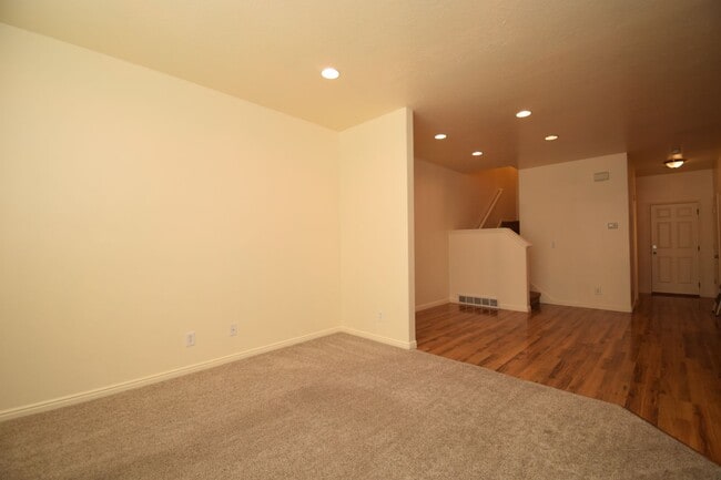 Photo - Modern 4 bed Home in Prime West Valley Location!!
