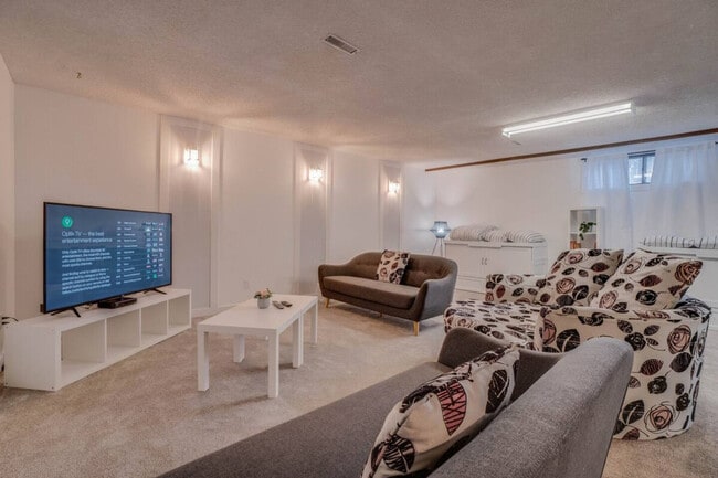 Photo - 4403 Whitemud Rd NW Unit SI FL3-ID1564623P