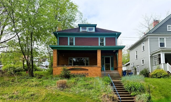 Building Photo - 626 Walnut St Rental