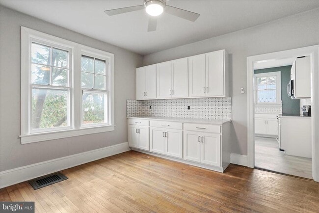 Photo - 1052 Edgar Ave