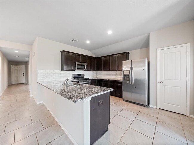 Photo - 29802 Breakwater Dr