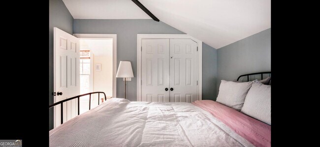 Photo - 20 Hilliard St SE