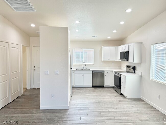 Photo - 1081 Quartzite Ave