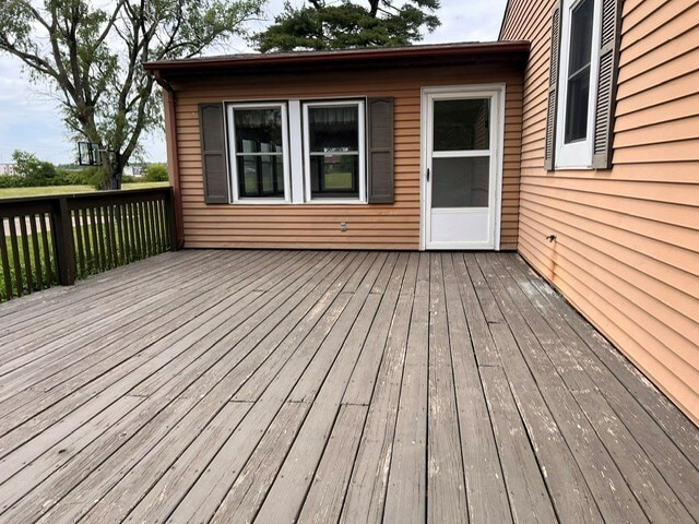 Deck - 3220 Heartland Dr