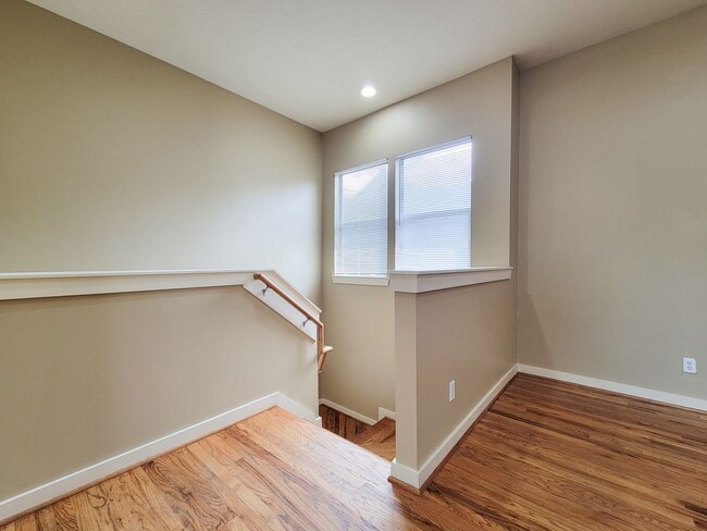 Photo - Elegant Gated Townhome Offering Unparallel...