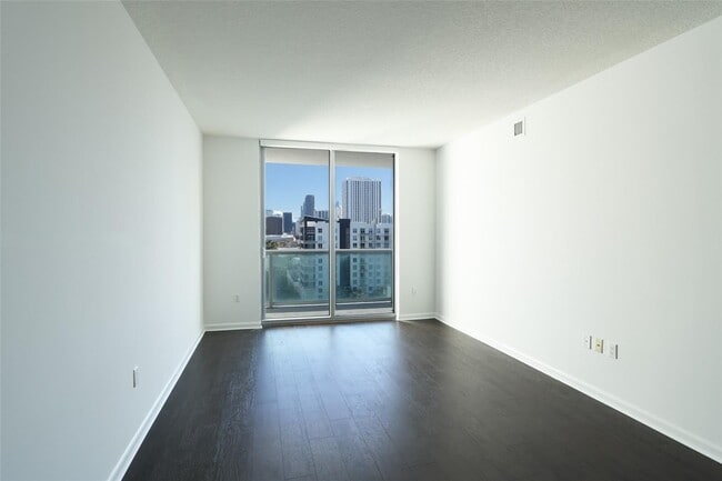 Photo - 333 NE 24th St Unit 1211