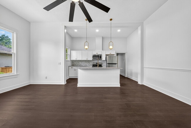 Photo - 2807 Beacon Ave Unit 2