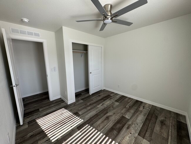 Photo - 2819 Sylvia St