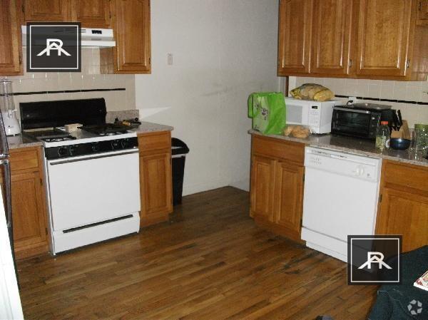 Building Photo - 5 bedroom in Allston MA 02134 Unit 1 Rental