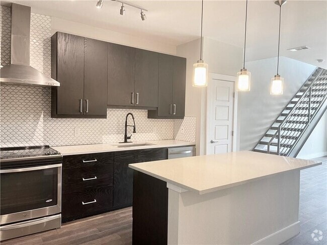Building Photo - 3114 S Congress Ave Unit 308 Rental