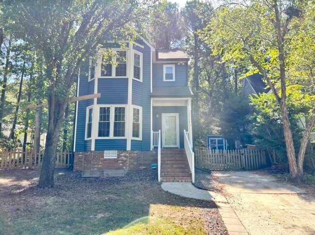 Photo - Cute cul-de-sac home in Woodcroft!