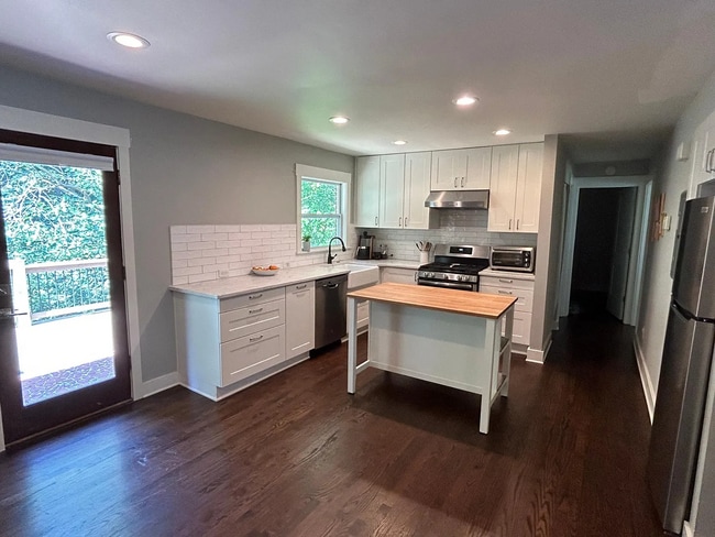 Photo - 1016 Greenbriar Cir