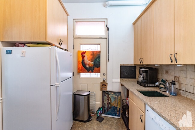 Photo - 649 W Wrightwood Ave Unit 3F