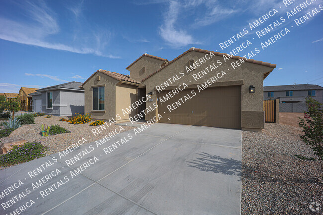 Building Photo - 3 car tandem garage! Rental