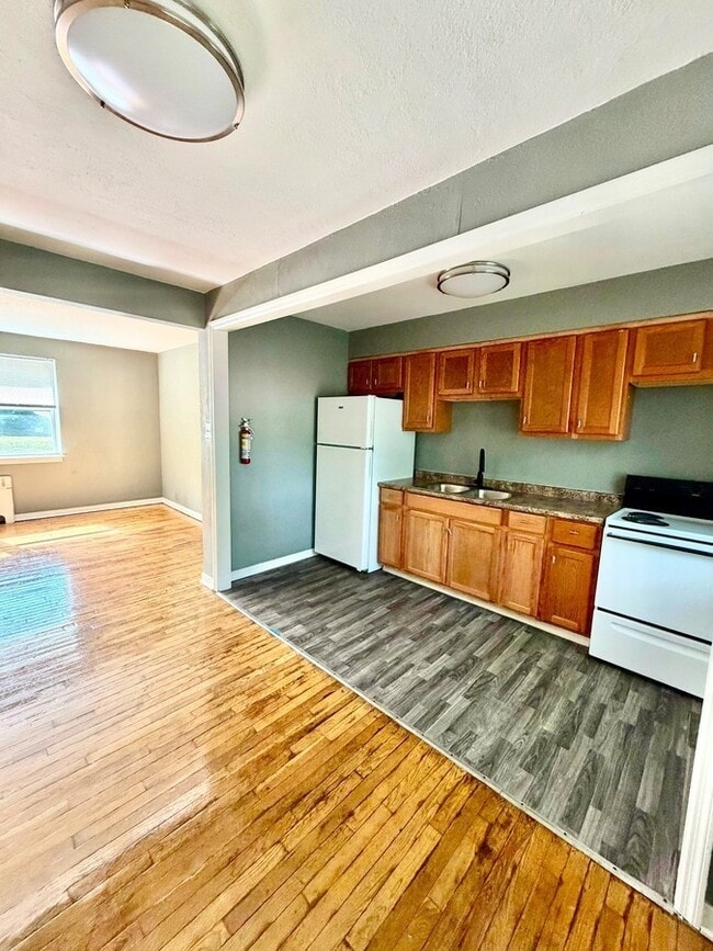 Photo - 2018 Alsace Rd Unit 15 C