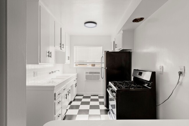 Photo - 501 S Kingsley Dr
