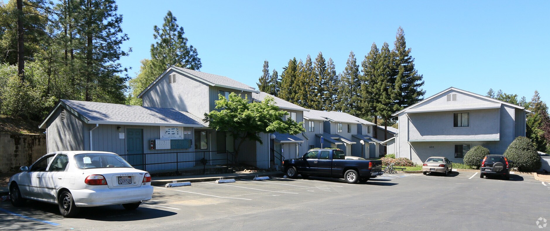 Diamond Springs I & II Apartments - Diamond Springs I & II Apartments