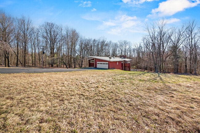 Photo - 100 Leonard Rd