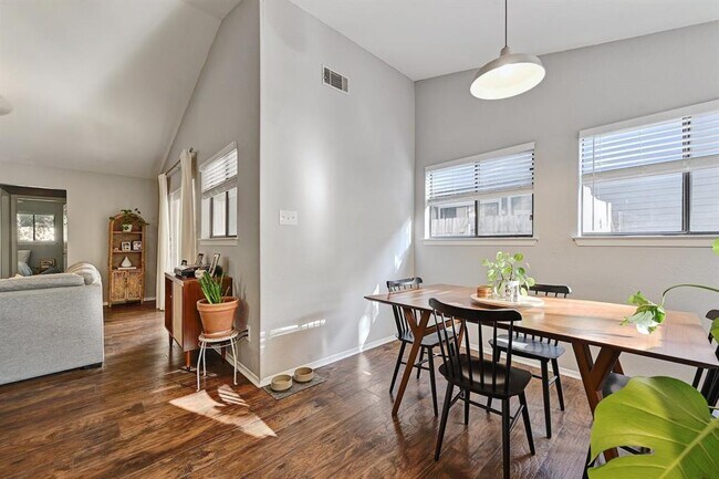 Photo - 2503 Howellwood Wy