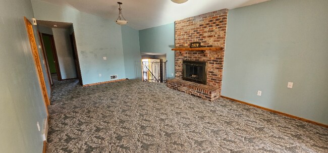 Photo - 2020 Crosstown Blvd NE