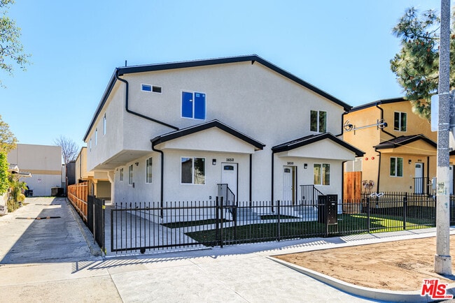 Building Photo - 1652 Murchison St