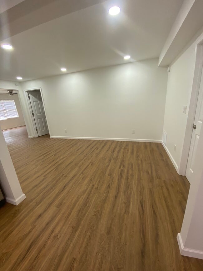 Photo - 1102 Maple Creek Rdg Unidad Apartment 1