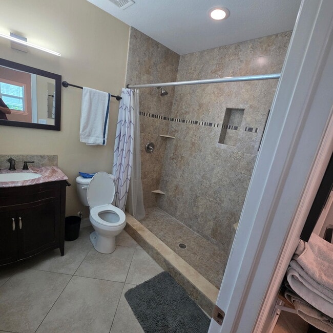121 Dove Lake Dr