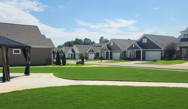 Building Photo - Lot 13 Rental