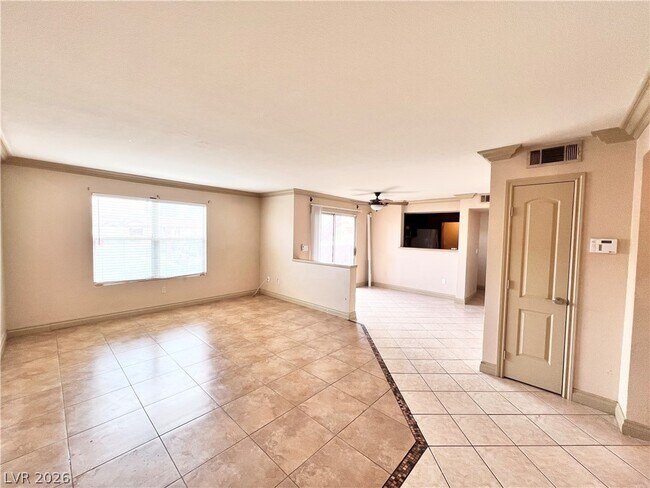 1150 N Buffalo Dr Unit 1077