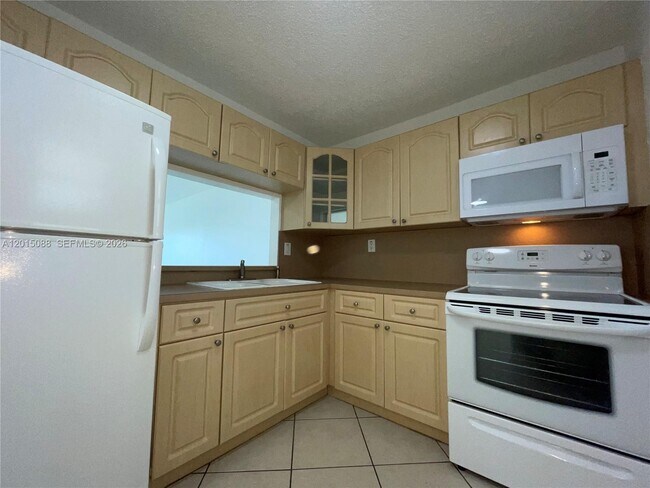 Photo - 10300 Coral Wy Unit B-33
