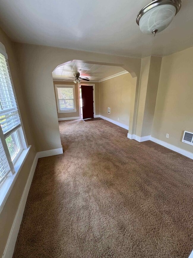 Photo - Bremerton Two Bedroom House for rent! Fully Fenced Yard, Available 06/10!