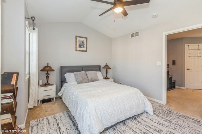 Photo - 375 N Commerce St