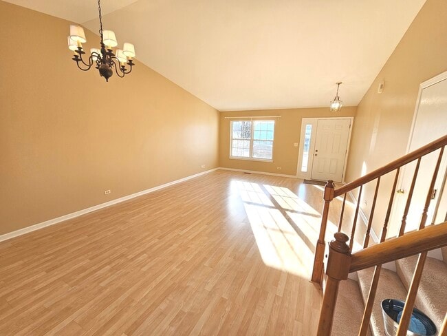 2315 Meadows Ln