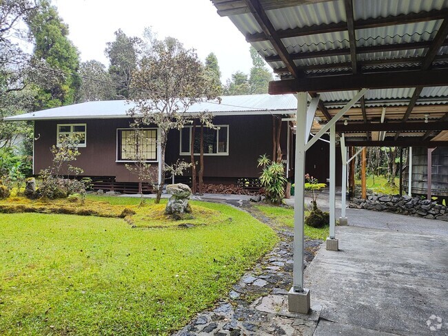 Building Photo - 2BR/1.5 BA Home in Mauna Loa Estates!