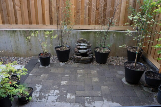 Photo - 6680 NE Davis St