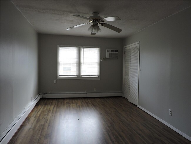 Photo - 18 Leach St Apartment