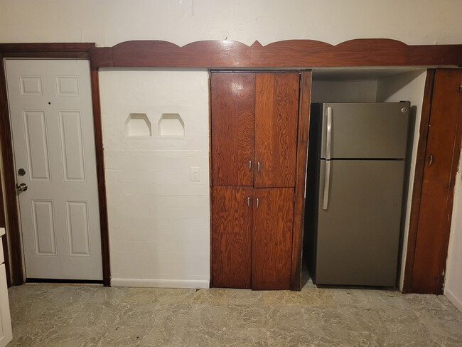 Photo - 612 Hess Ave